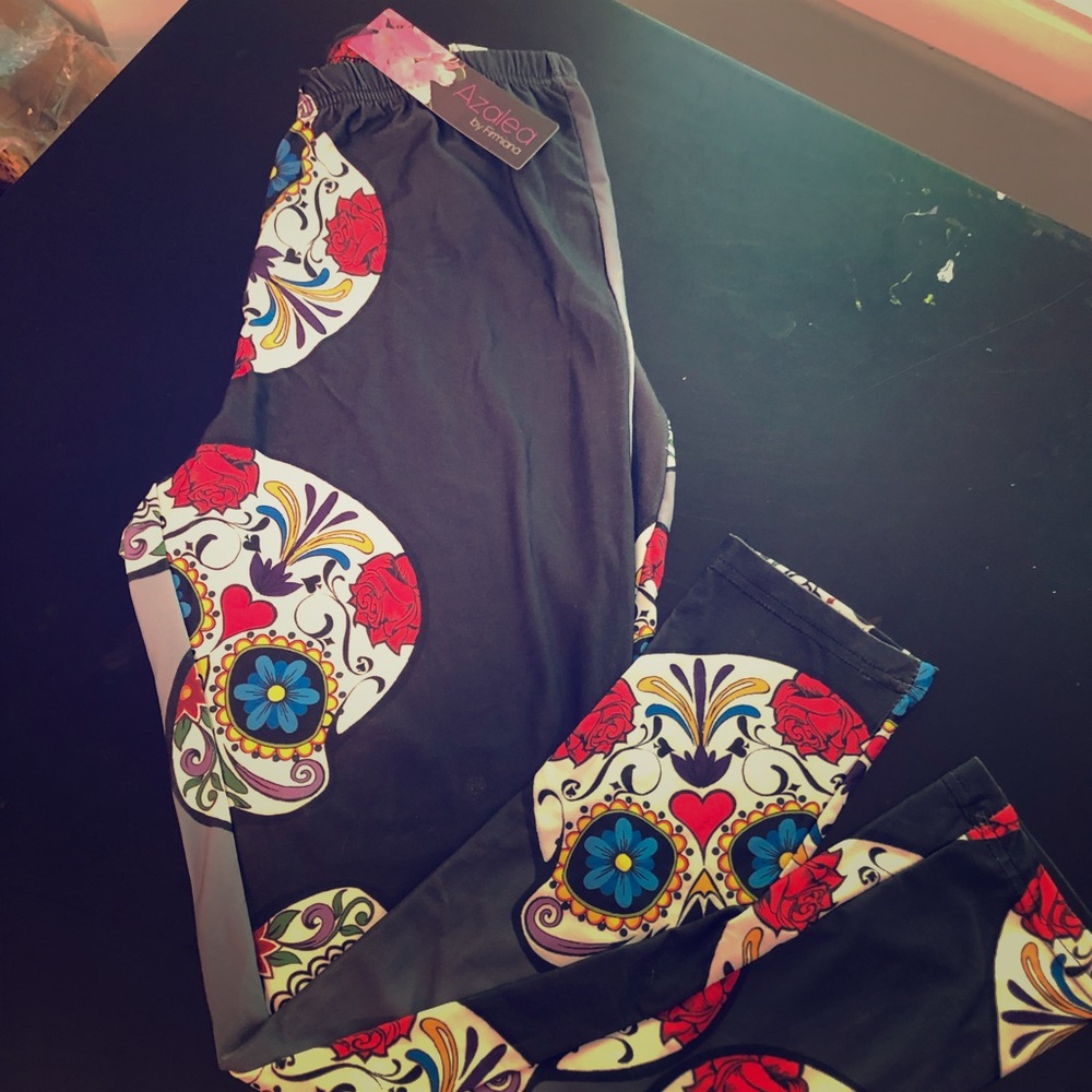 Sugar Skull NWT Leggings